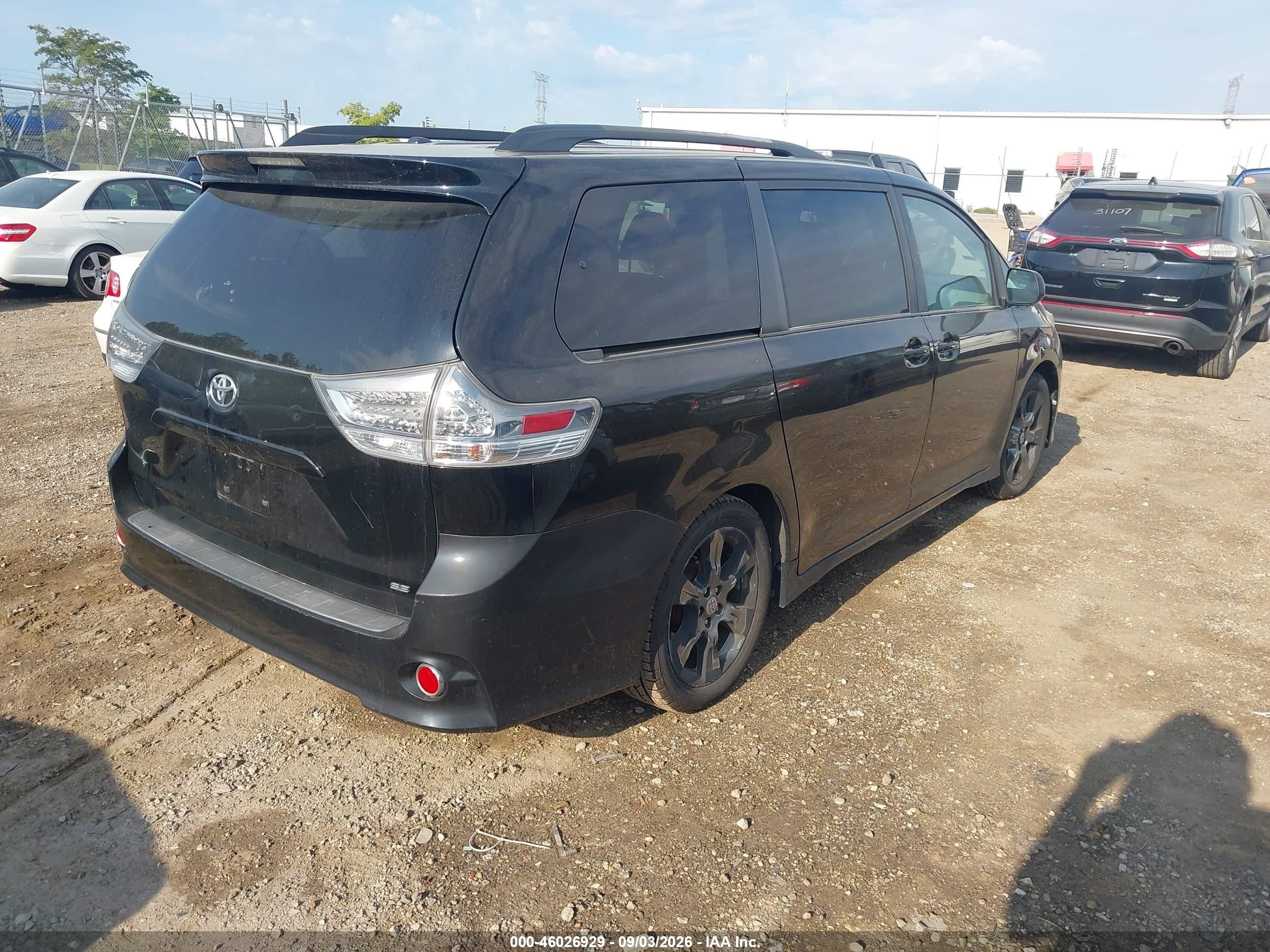 2012 Toyota Sienna Se 8 Passenger Black vin: 5TDXK3DC1CS193744