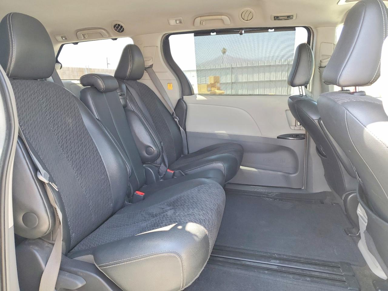 2012 Toyota Sienna Sport White vin: 5TDXK3DC1CS265235