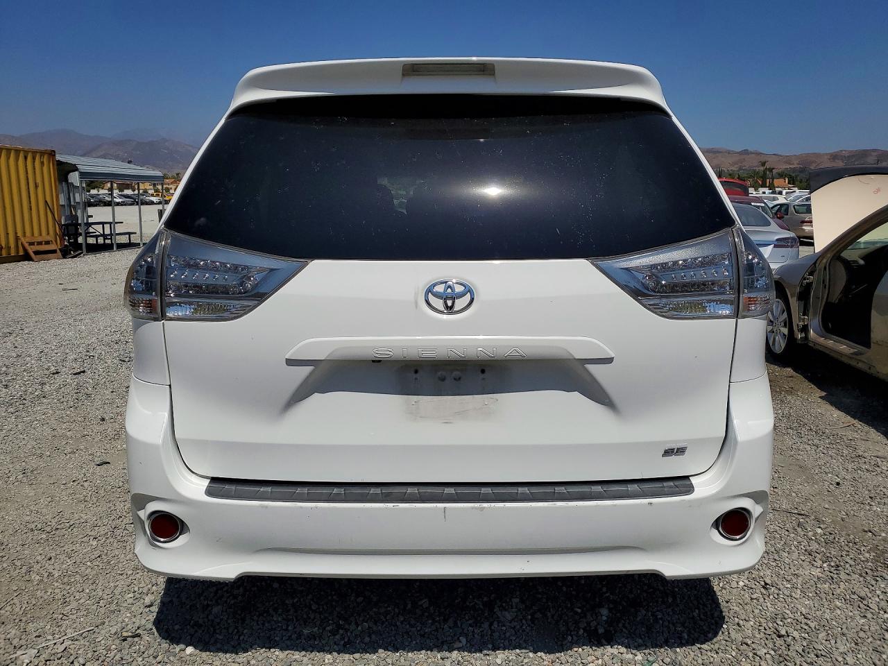 2012 Toyota Sienna Sport White vin: 5TDXK3DC1CS265235