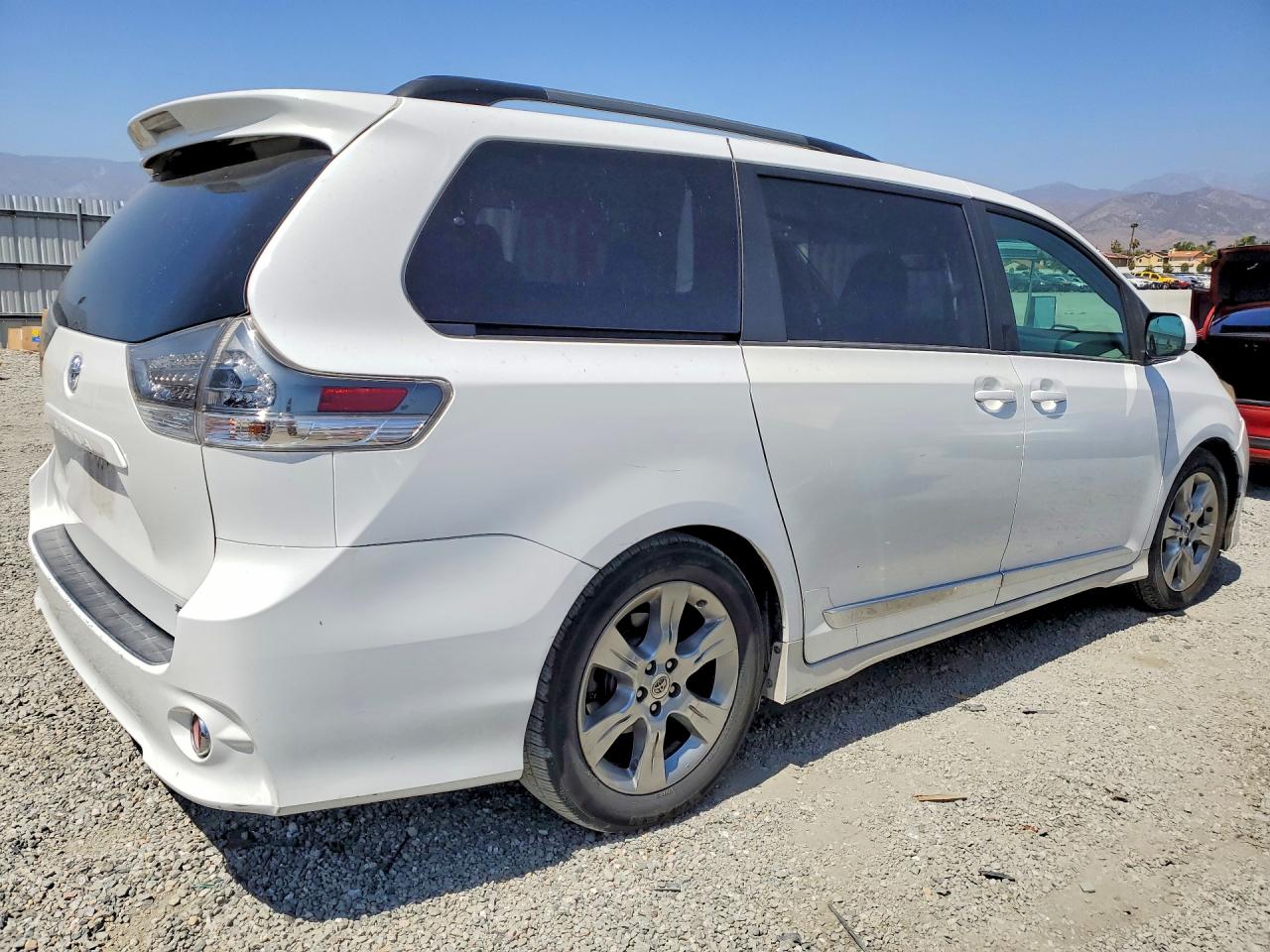 2012 Toyota Sienna Sport White vin: 5TDXK3DC1CS265235