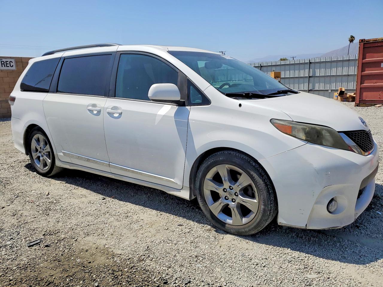 2012 Toyota Sienna Sport White vin: 5TDXK3DC1CS265235