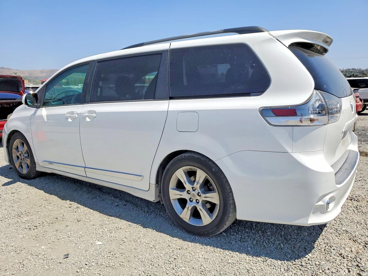 2012 Toyota Sienna Sport White vin: 5TDXK3DC1CS265235