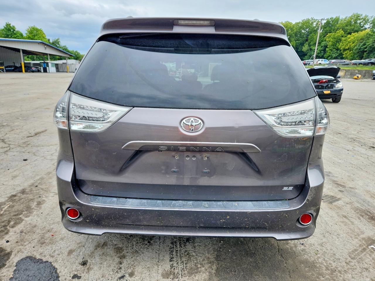 2013 Toyota Sienna Sport Gray vin: 5TDXK3DC1DS368981