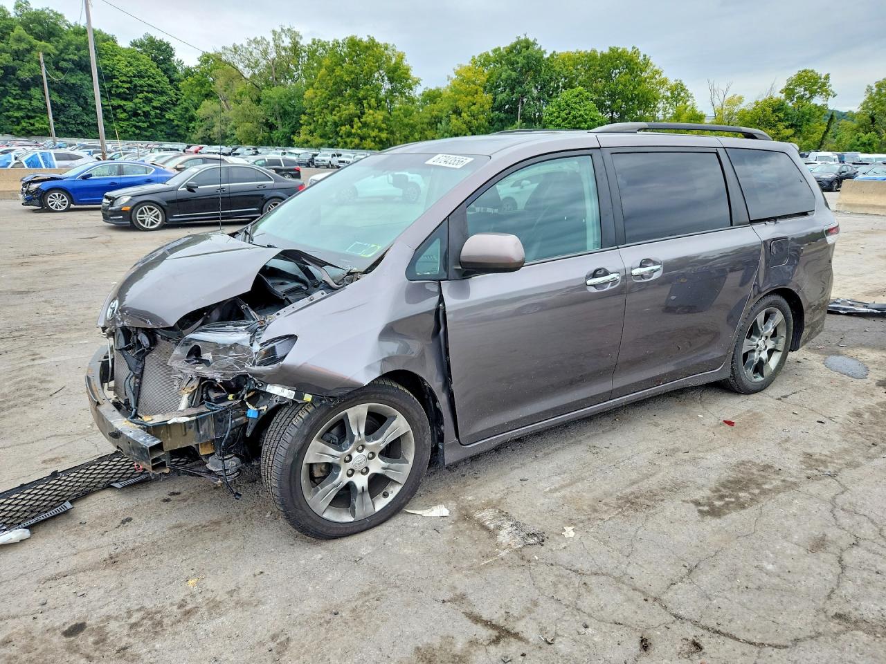 2013 Toyota Sienna Sport Gray vin: 5TDXK3DC1DS368981
