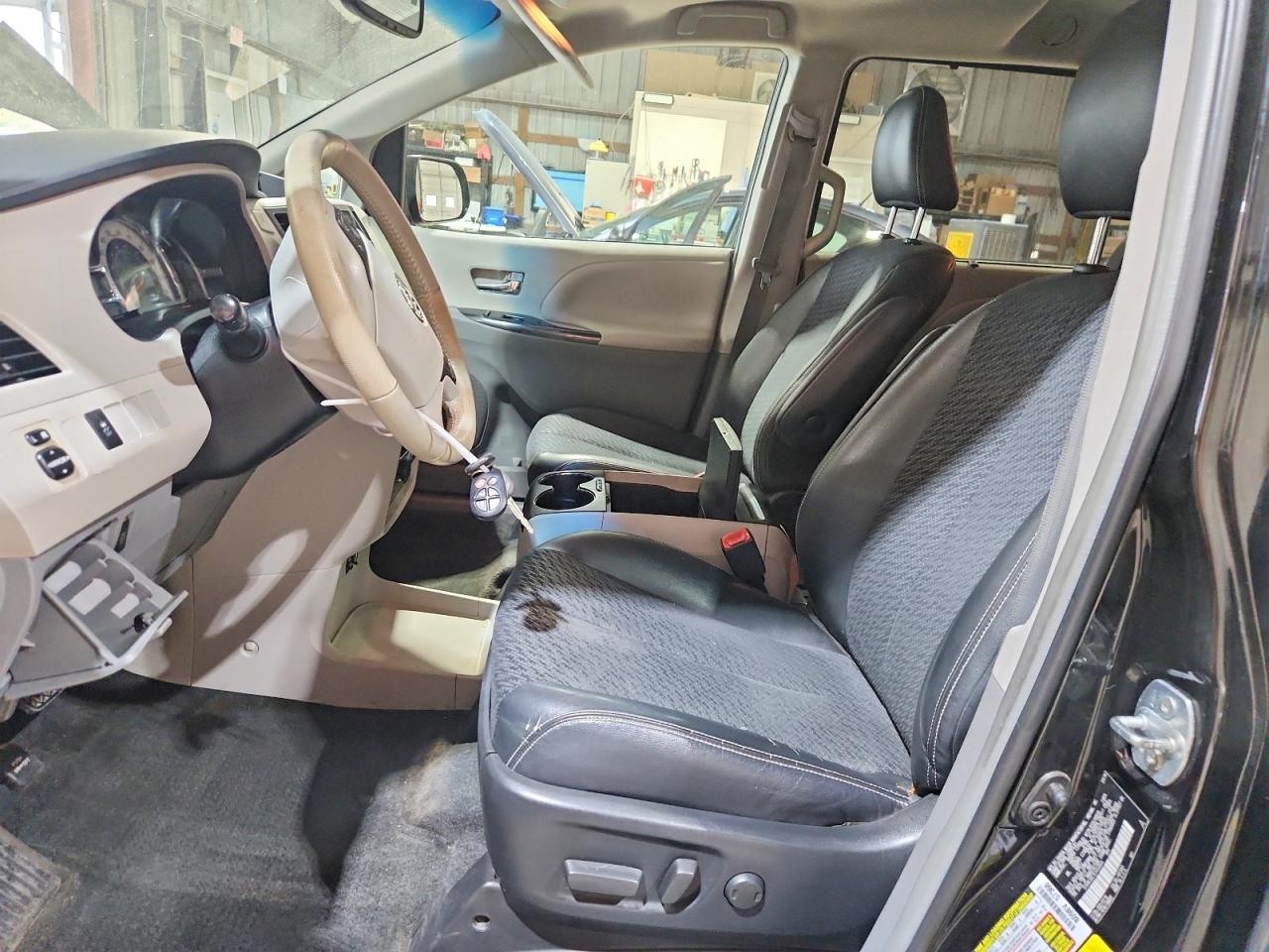 2014 Toyota Sienna Sport Black vin: 5TDXK3DC1ES453644