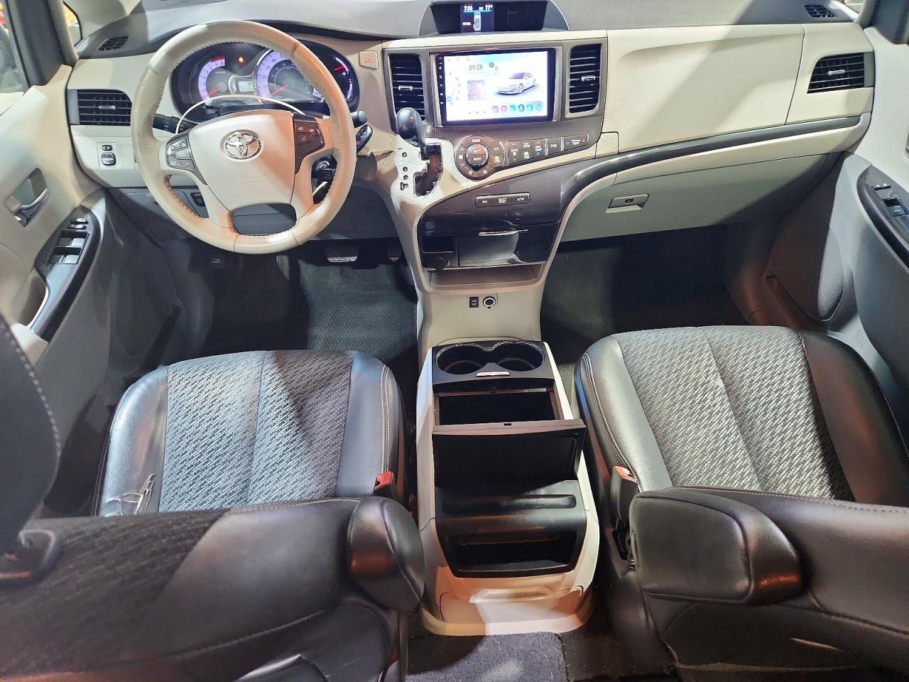2014 Toyota Sienna Sport Black vin: 5TDXK3DC1ES453644