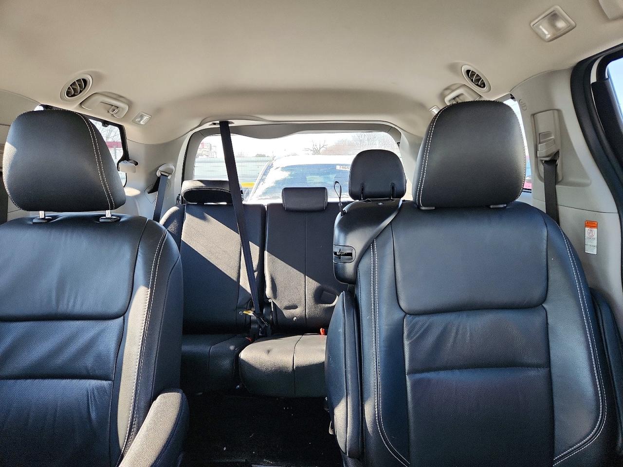 2015 Toyota Sienna Sport White vin: 5TDXK3DC1FS545354