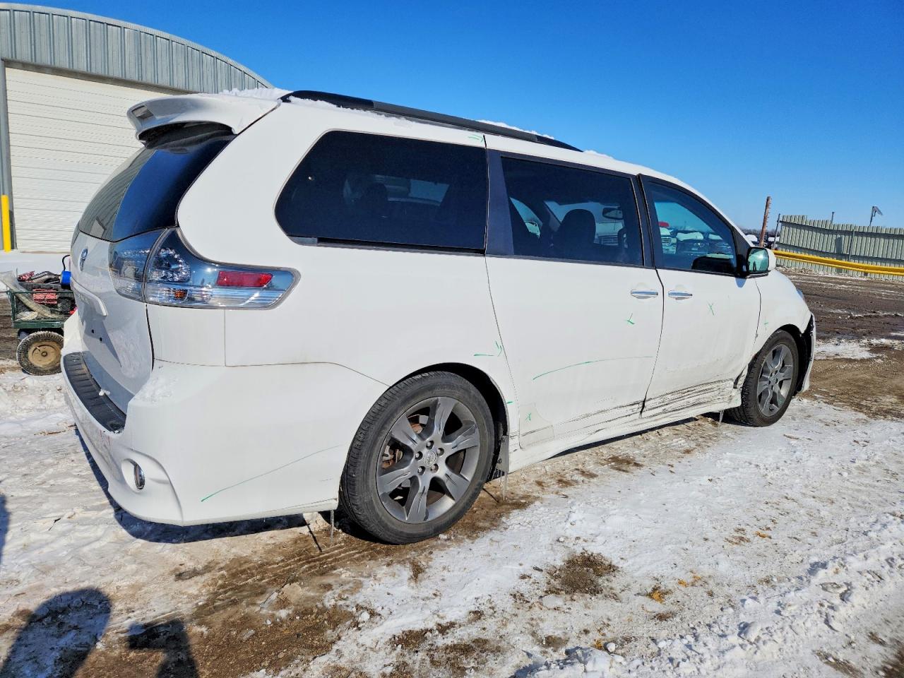 2015 Toyota Sienna Sport White vin: 5TDXK3DC1FS545354