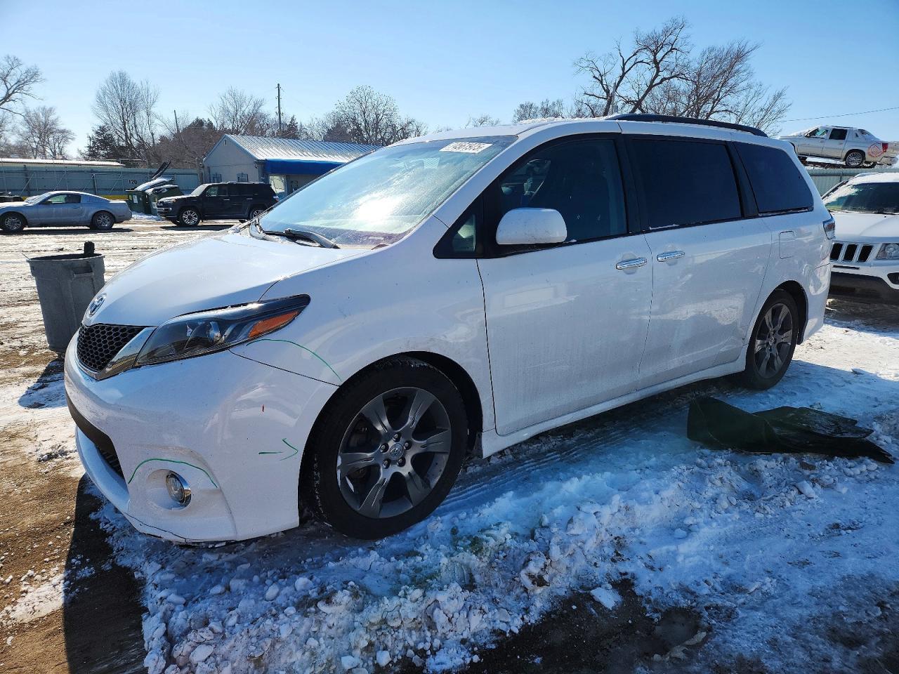 2015 Toyota Sienna Sport White vin: 5TDXK3DC1FS545354