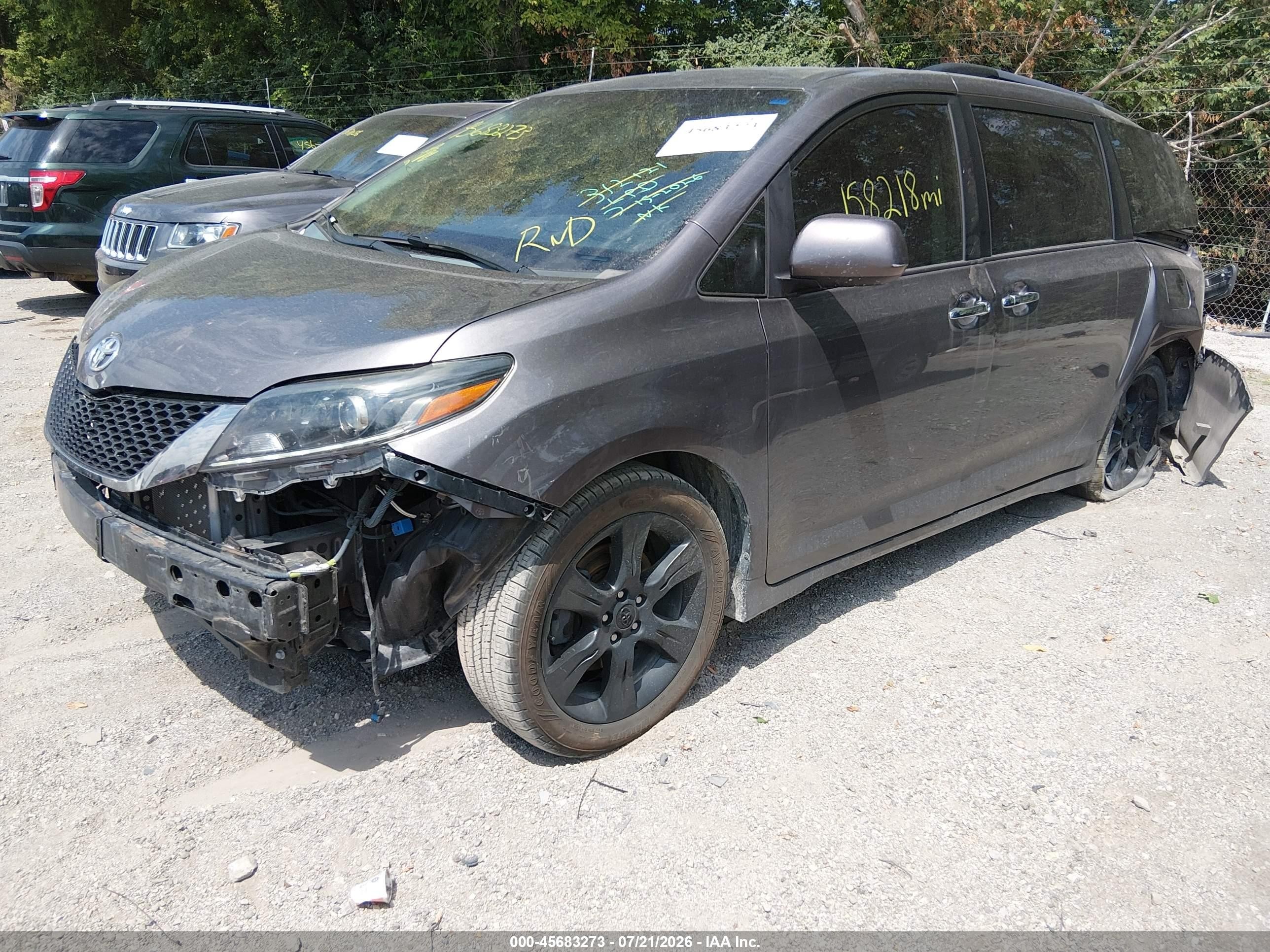 2015 Toyota Sienna Se 8 Passenger Gray vin: 5TDXK3DC1FS577110