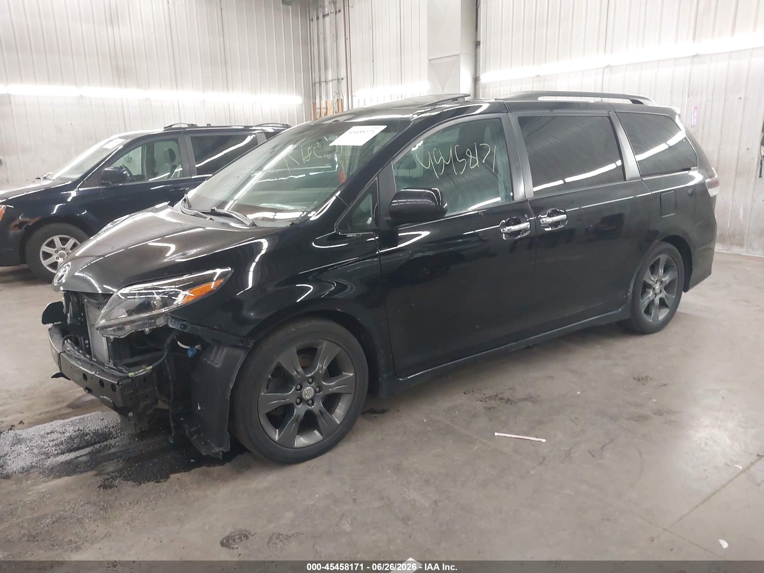 2015 Toyota Sienna Se 8 Passenger Black vin: 5TDXK3DC1FS599382