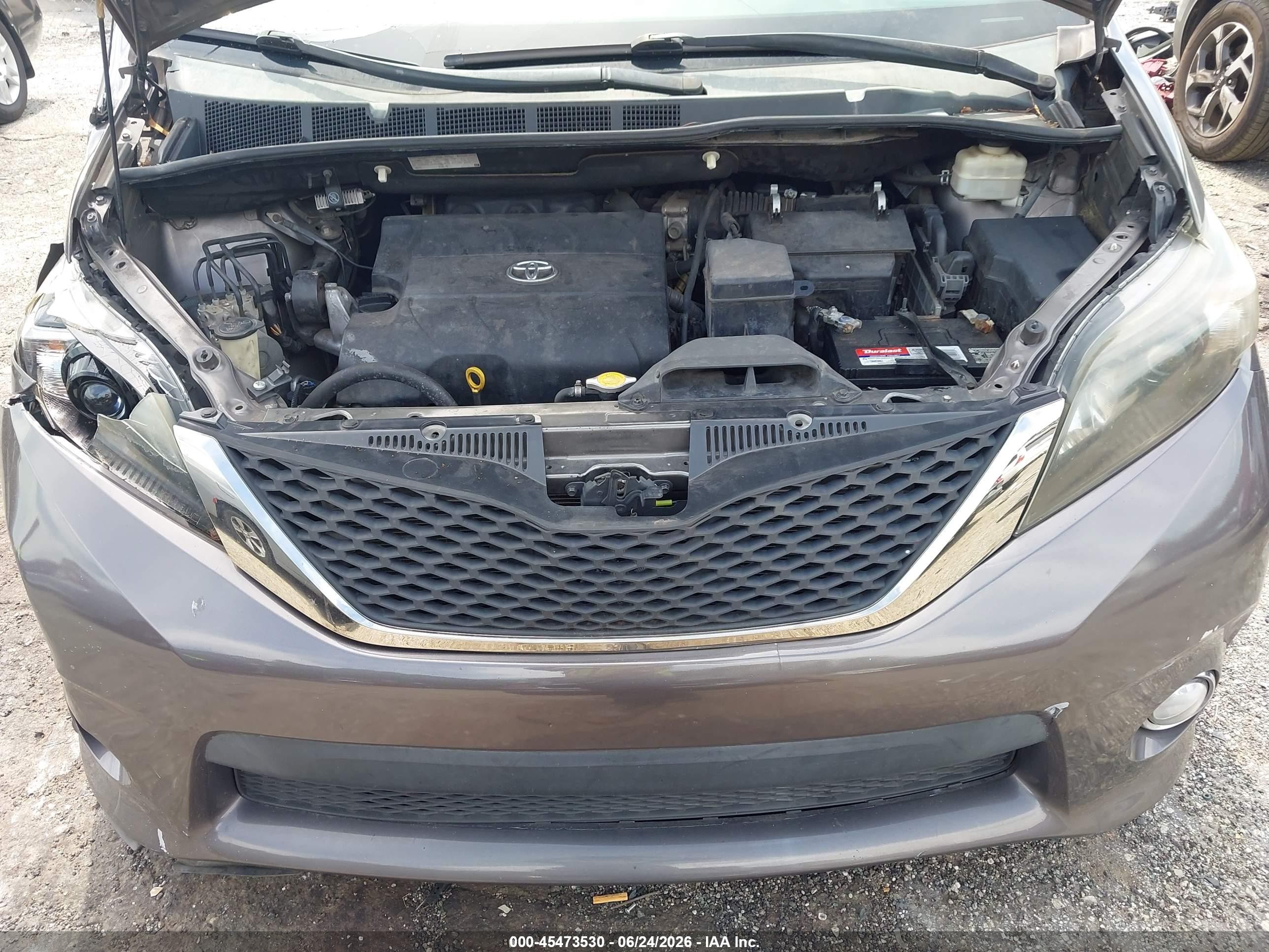 2011 Toyota Sienna Se Gray vin: 5TDXK3DC2BS076155