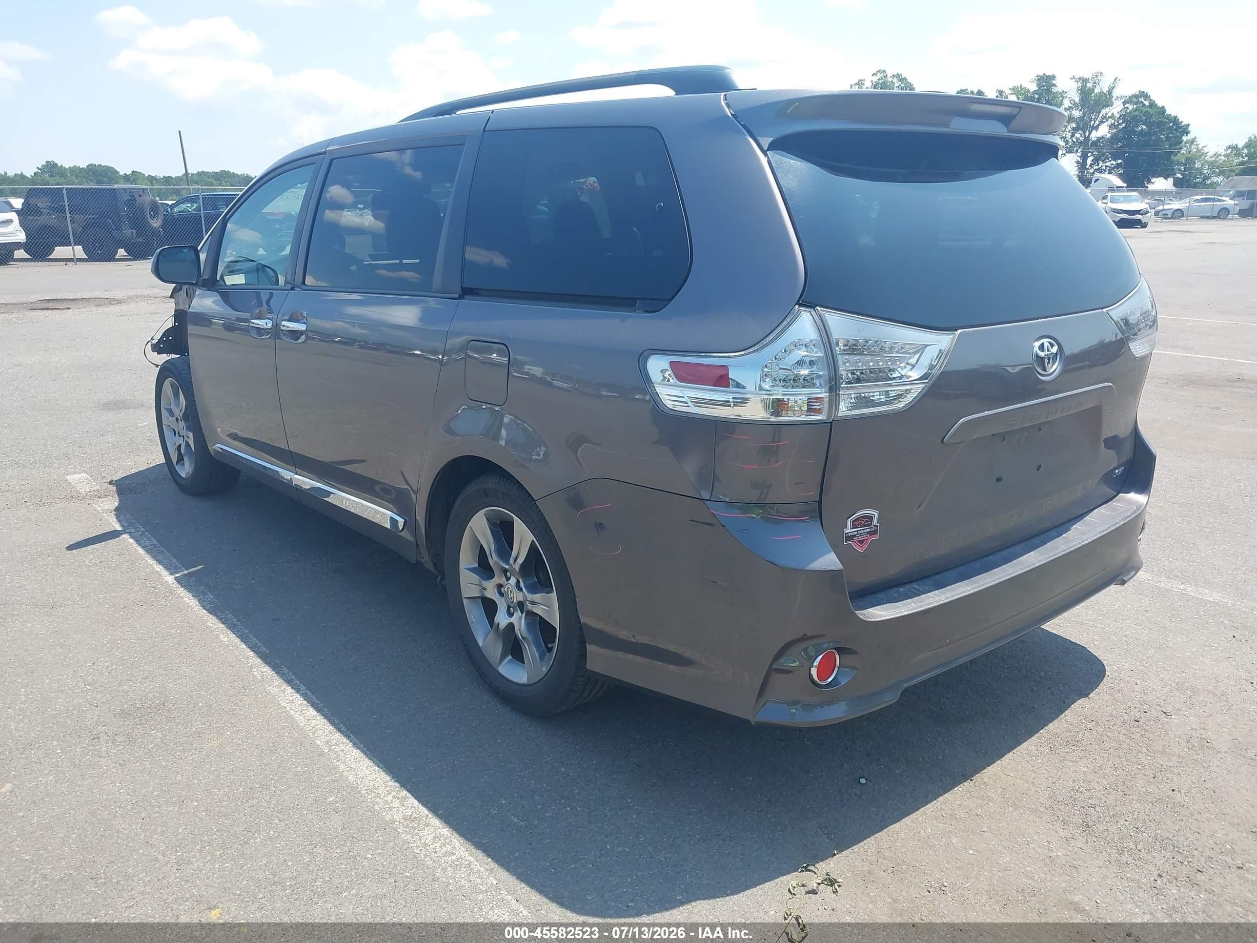 2014 Toyota Sienna Se 8 Passenger Серый vin: 5TDXK3DC2ES497572