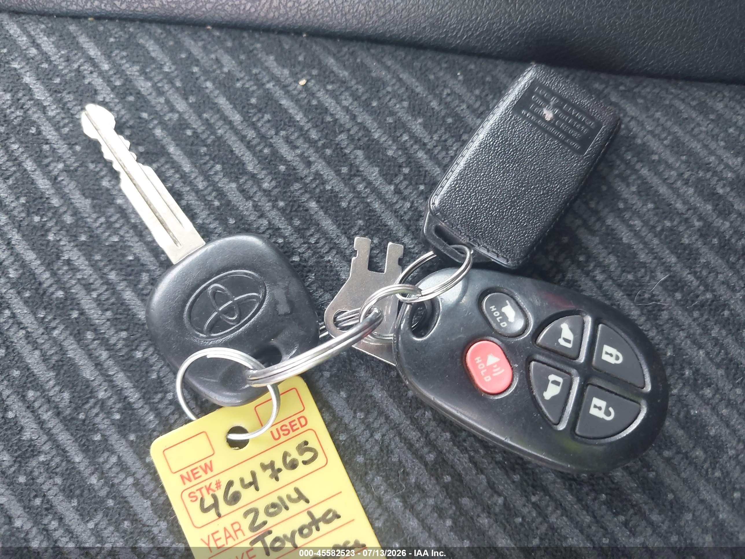 2014 Toyota Sienna Se 8 Passenger Серый vin: 5TDXK3DC2ES497572