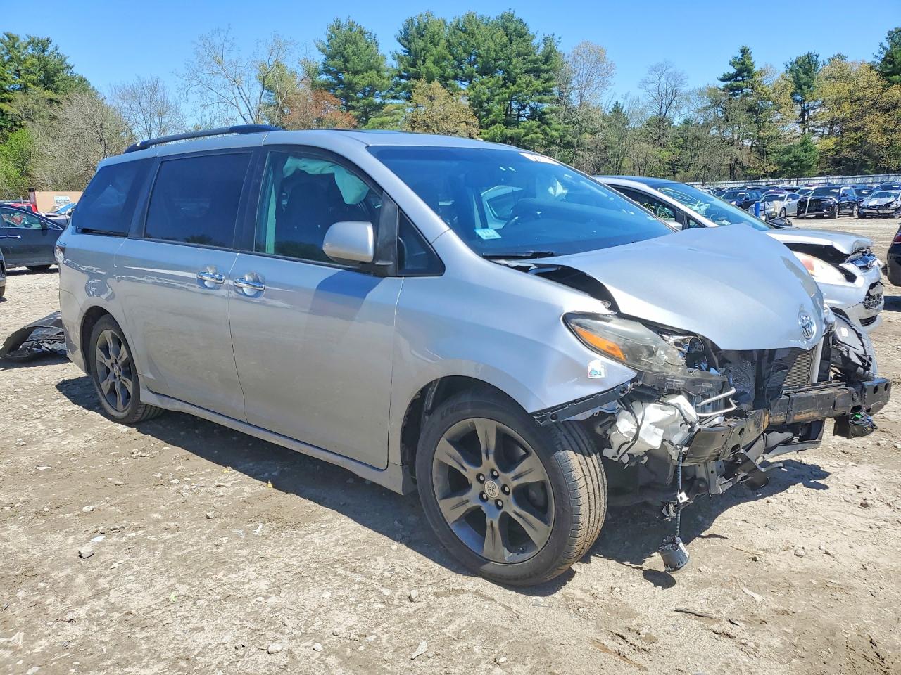 2015 Toyota Sienna Sport Silver vin: 5TDXK3DC2FS686899