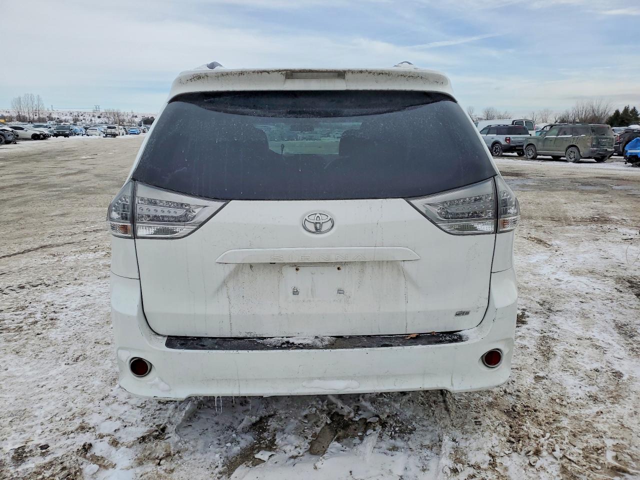 2011 Toyota Sienna Sport White vin: 5TDXK3DC3BS175194