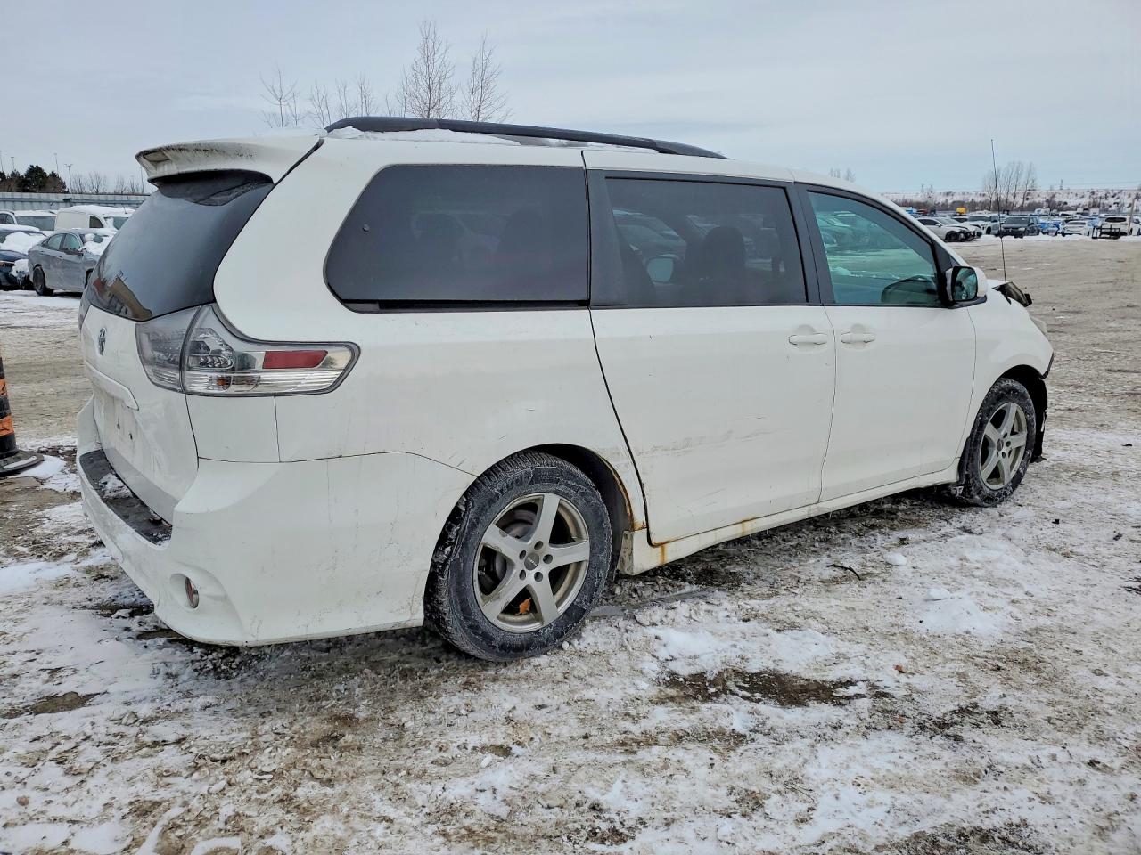 2011 Toyota Sienna Sport White vin: 5TDXK3DC3BS175194
