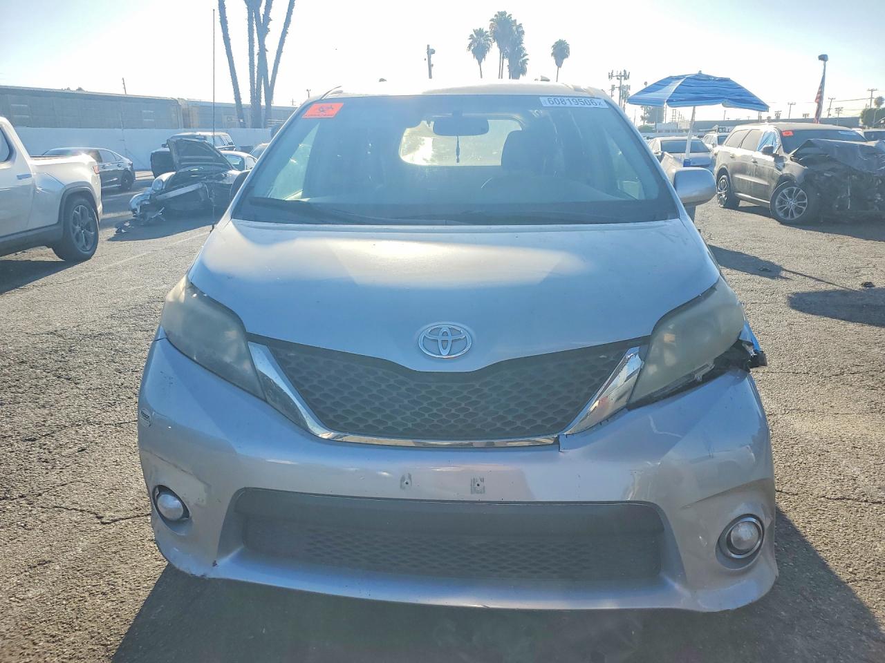 2013 Toyota Sienna Sport Silver vin: 5TDXK3DC3DS289618
