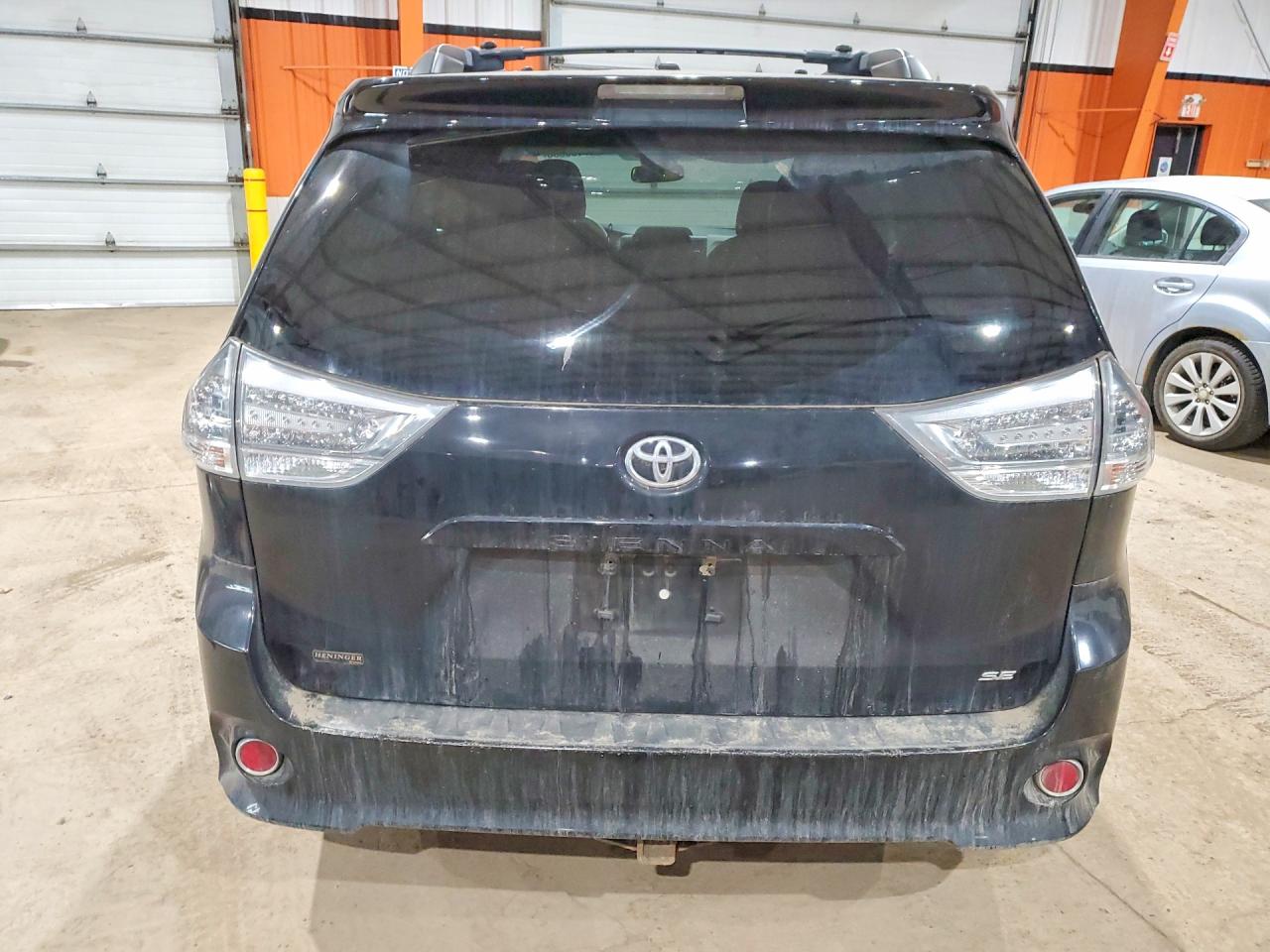 2014 Toyota Sienna Se 8-passenger Black vin: 5TDXK3DC3ES489125