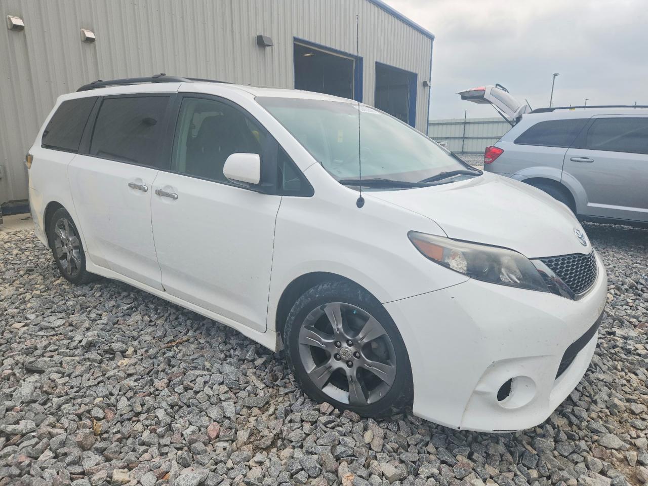 2014 Toyota Sienna Sport White vin: 5TDXK3DC3ES512726