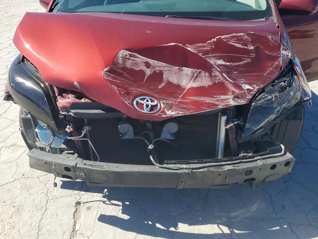 2015 Toyota Sienna Sport Red vin: 5TDXK3DC3FS610737