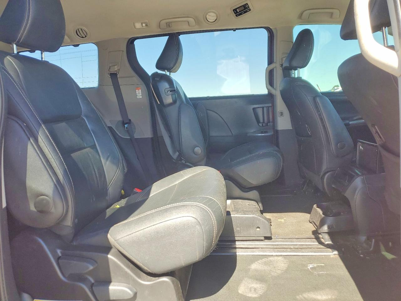 2015 Toyota Sienna Sport Red vin: 5TDXK3DC3FS610737