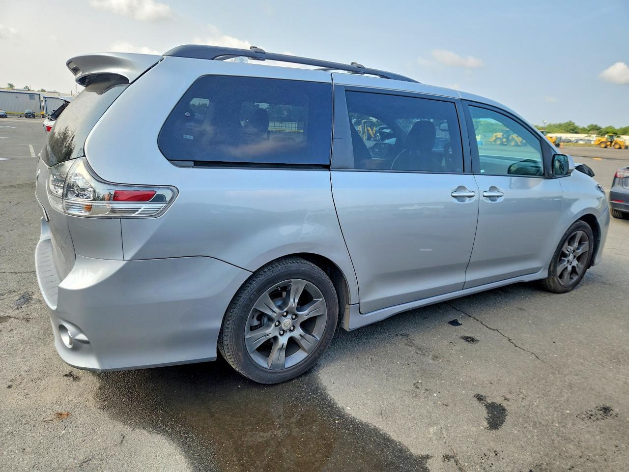 2015 Toyota Sienna Sport Silver vin: 5TDXK3DC3FS671523