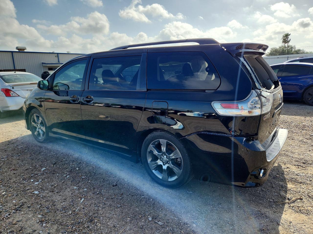 2011 Toyota Sienna Sport Черный vin: 5TDXK3DC4BS130975