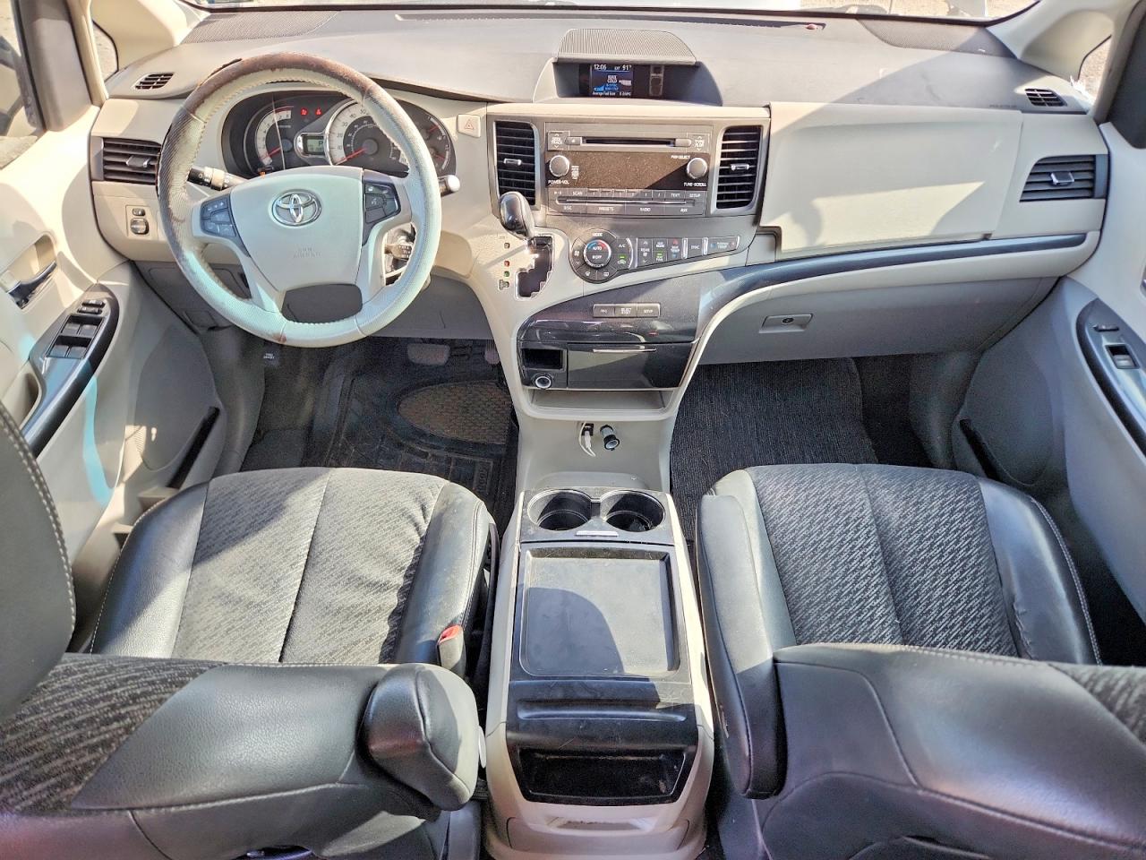 2011 Toyota Sienna Sport Черный vin: 5TDXK3DC4BS130975