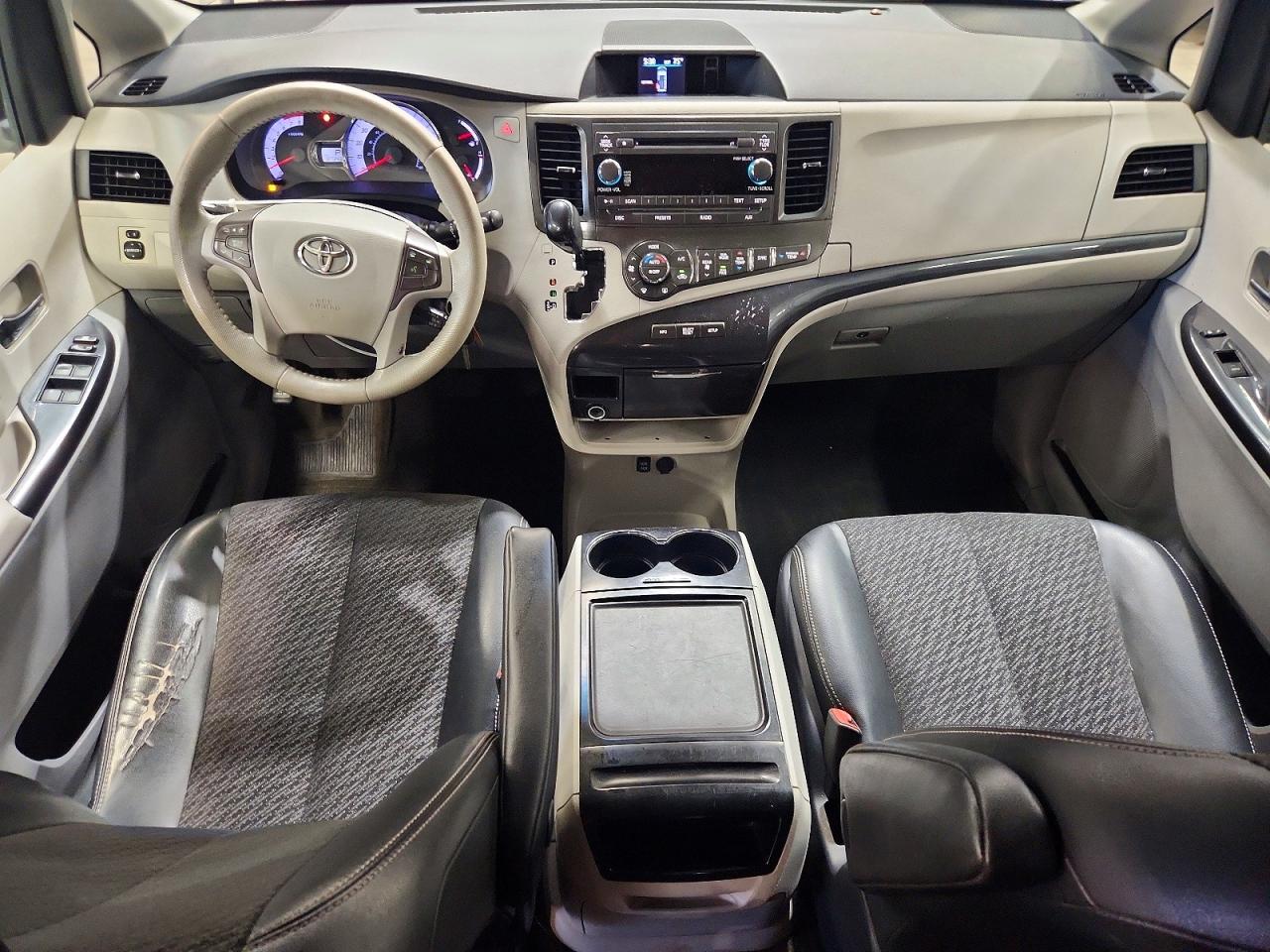 2012 Toyota Sienna Sport Gray vin: 5TDXK3DC4CS188473