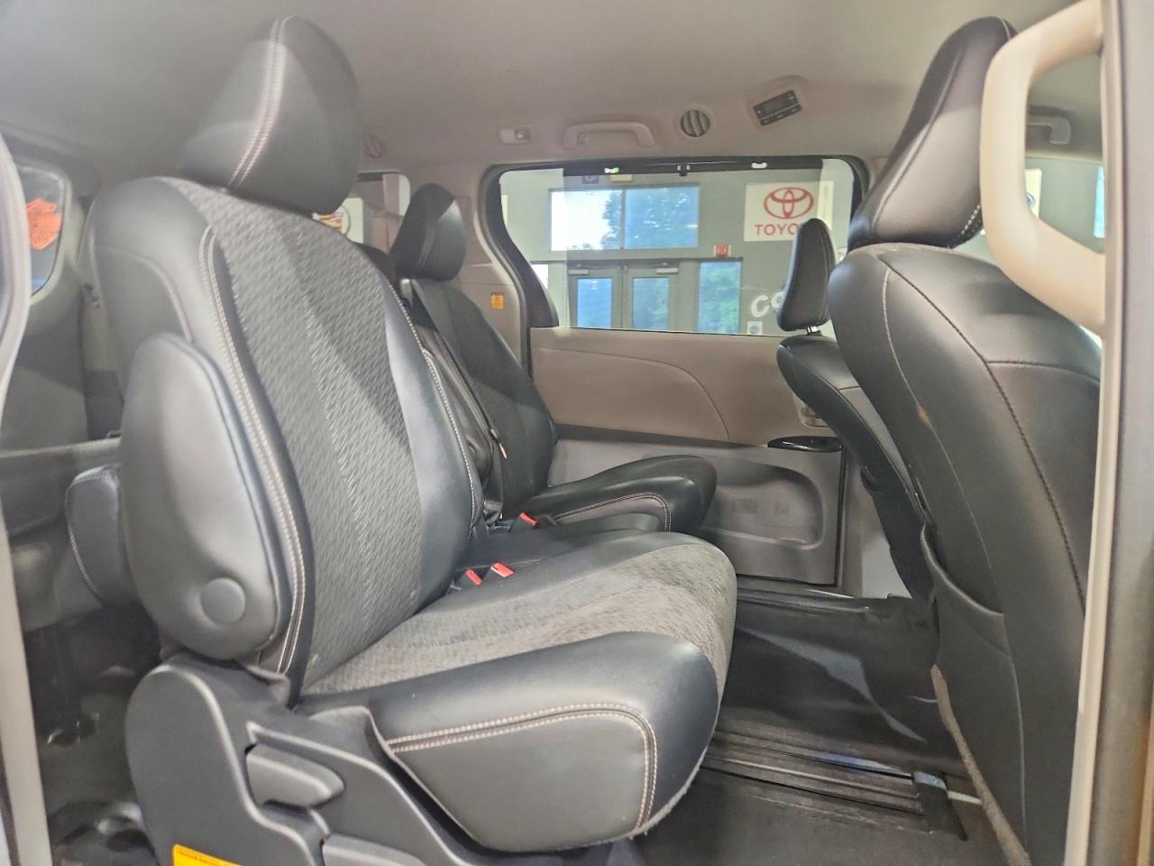 2012 Toyota Sienna Sport Gray vin: 5TDXK3DC4CS188473