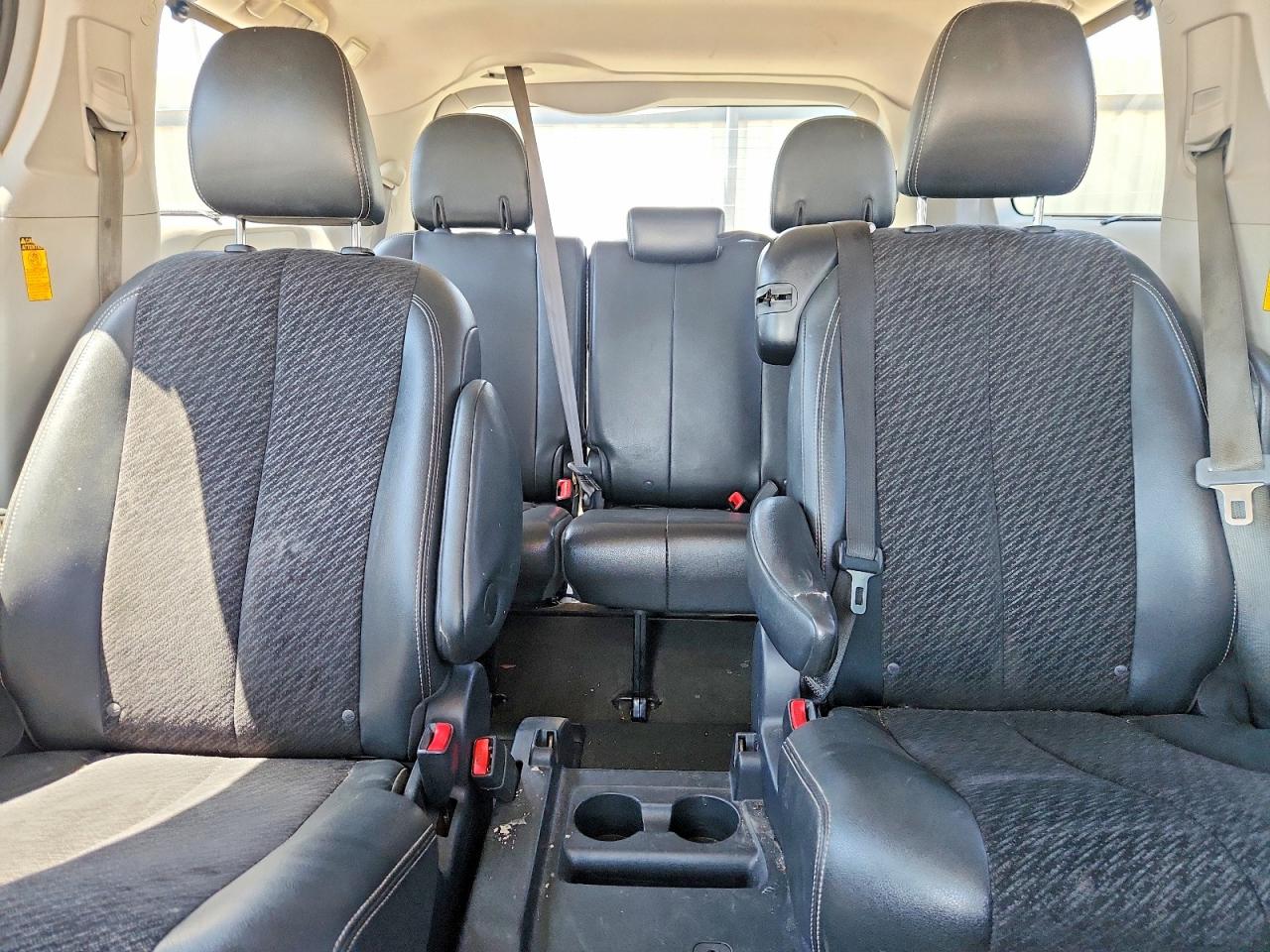 2014 Toyota Sienna Sport Silver vin: 5TDXK3DC4ES521239