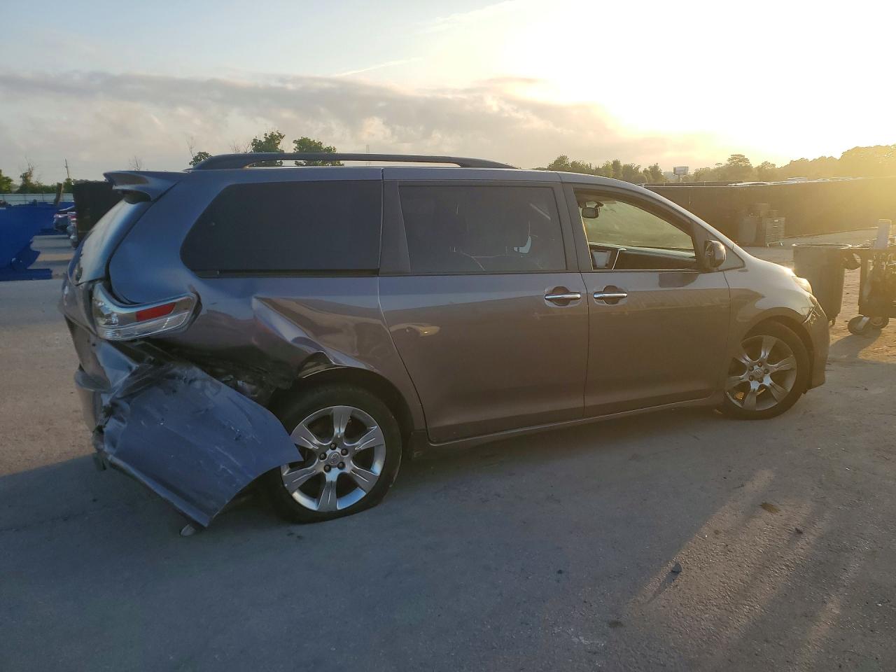 2015 Toyota Sienna Sport Gray vin: 5TDXK3DC4FS552783