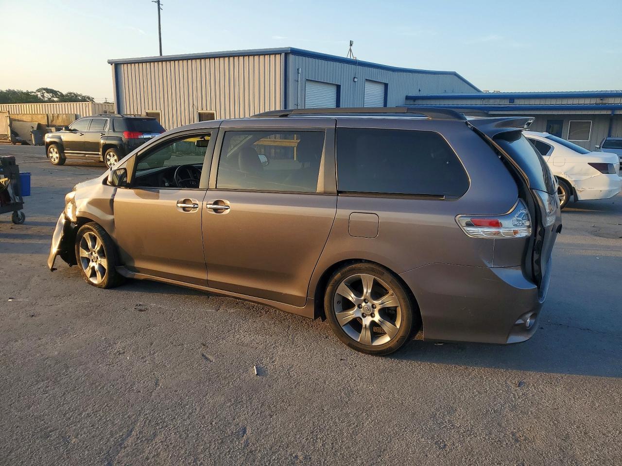 2015 Toyota Sienna Sport Gray vin: 5TDXK3DC4FS552783