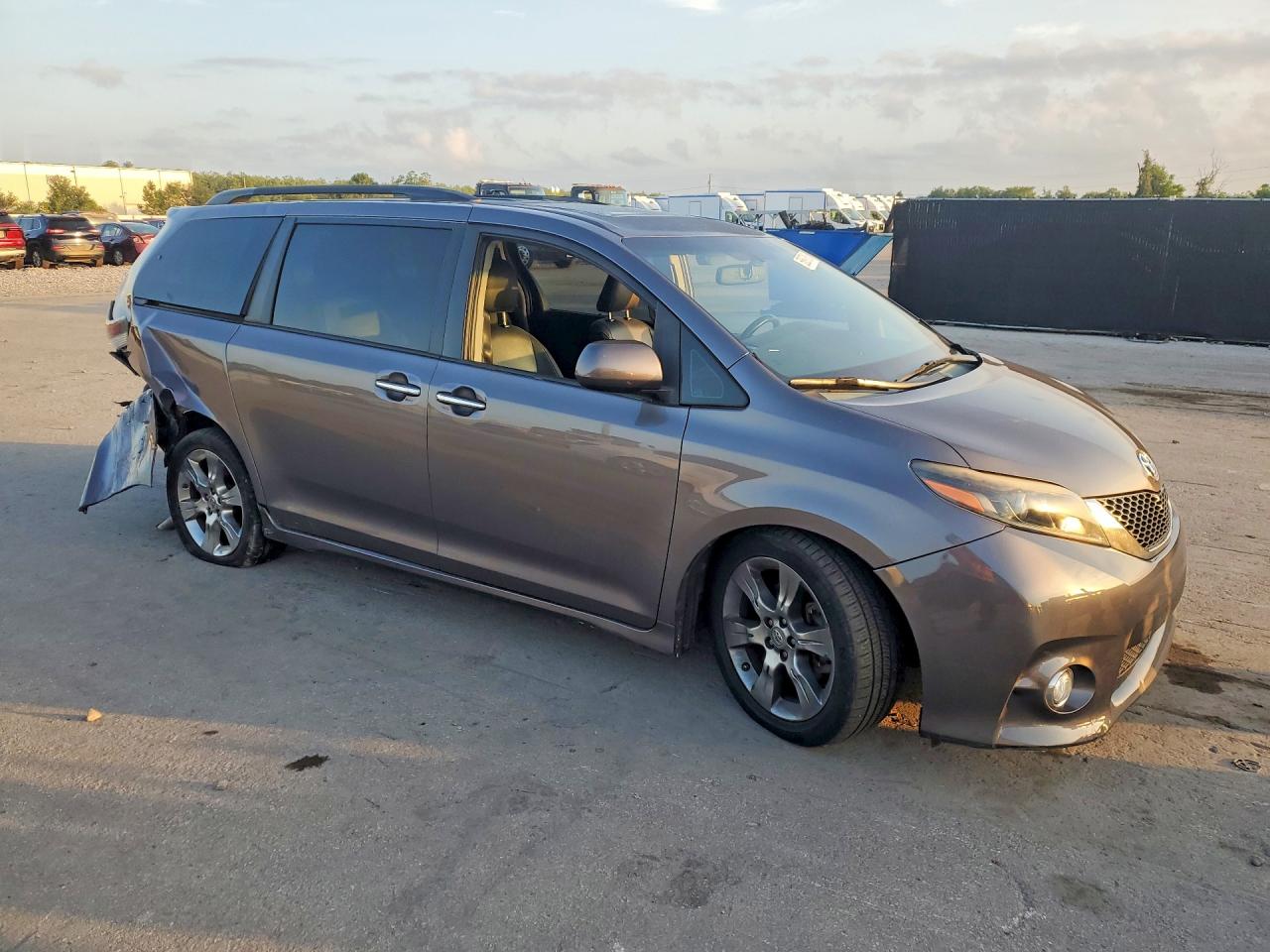 2015 Toyota Sienna Sport Gray vin: 5TDXK3DC4FS552783