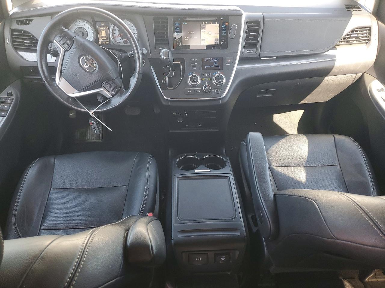 2015 Toyota Sienna Sport White vin: 5TDXK3DC4FS559930