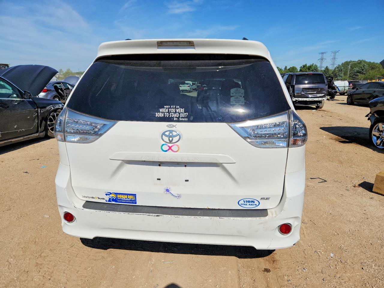 2011 Toyota Sienna Sport Белый vin: 5TDXK3DC5BS056921