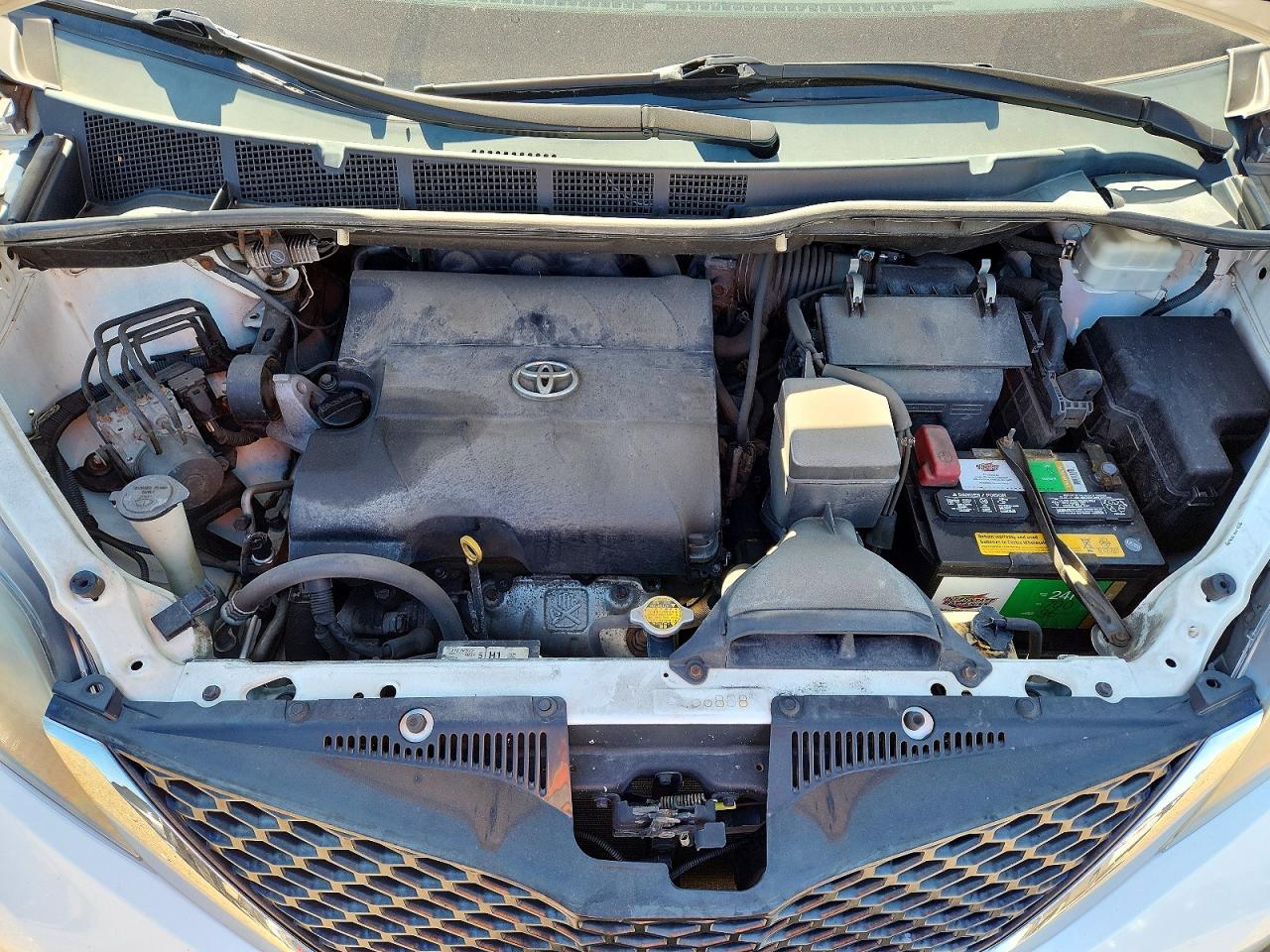 2011 Toyota Sienna Sport Белый vin: 5TDXK3DC5BS056921