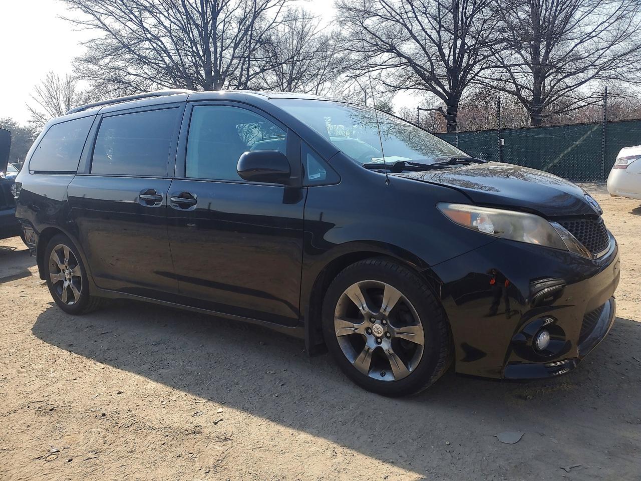 2012 Toyota Sienna Se 8-passenger Черный vin: 5TDXK3DC5CS211307