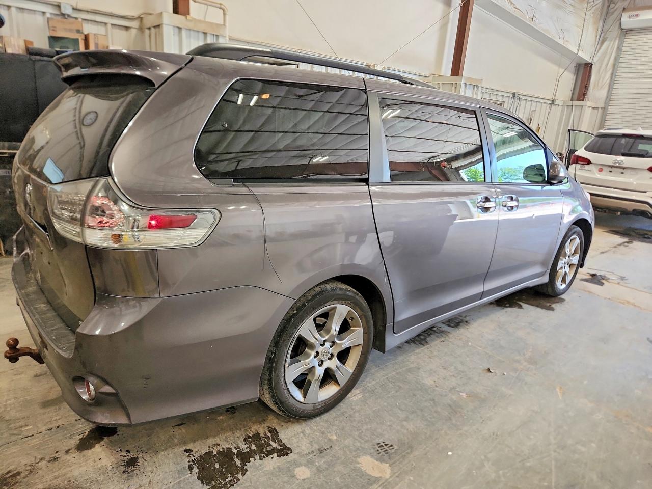 2013 Toyota Sienna Sport Gray vin: 5TDXK3DC5DS294156