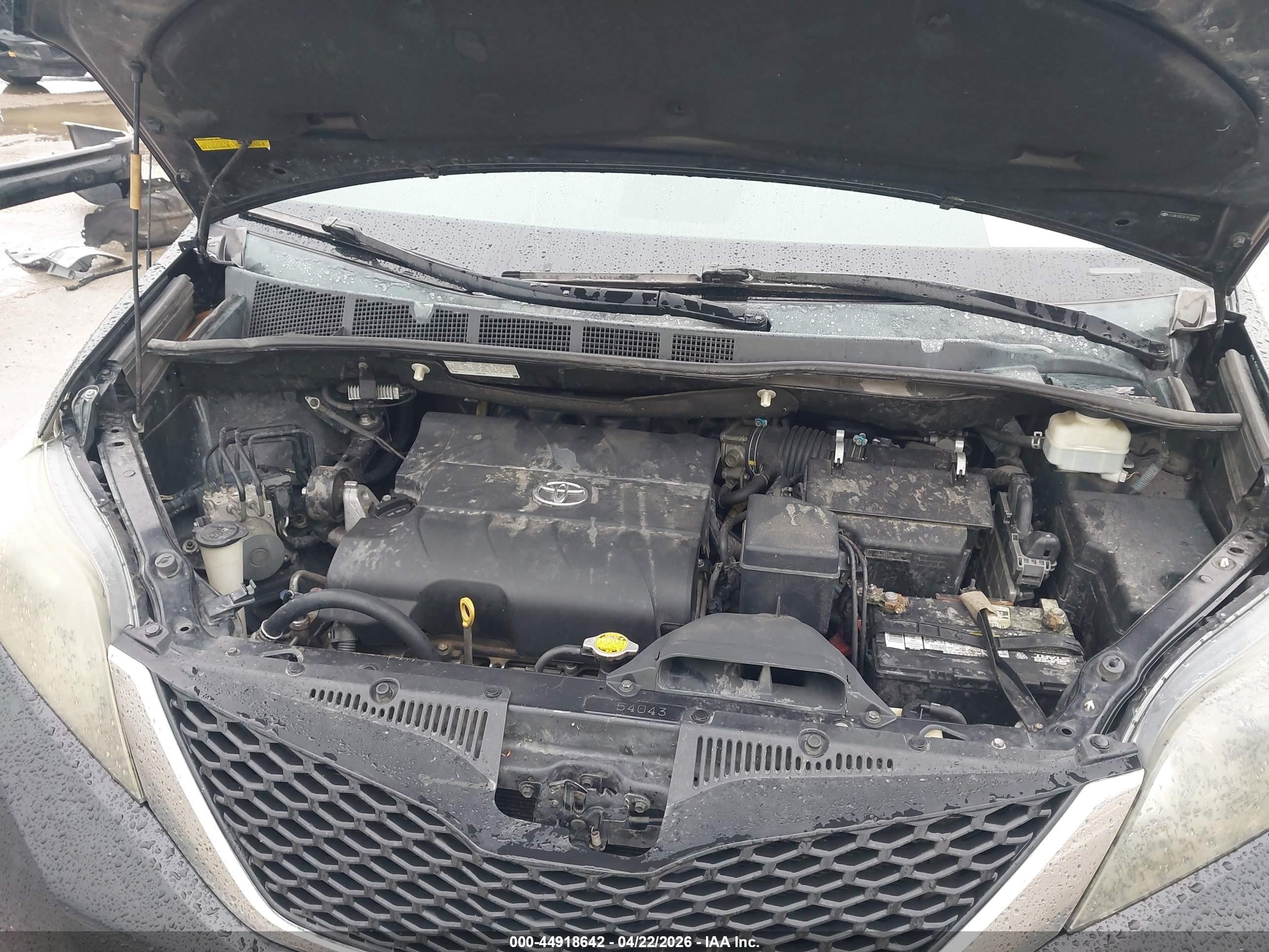 2014 Toyota Sienna Se 8 Passenger Black vin: 5TDXK3DC5ES433946