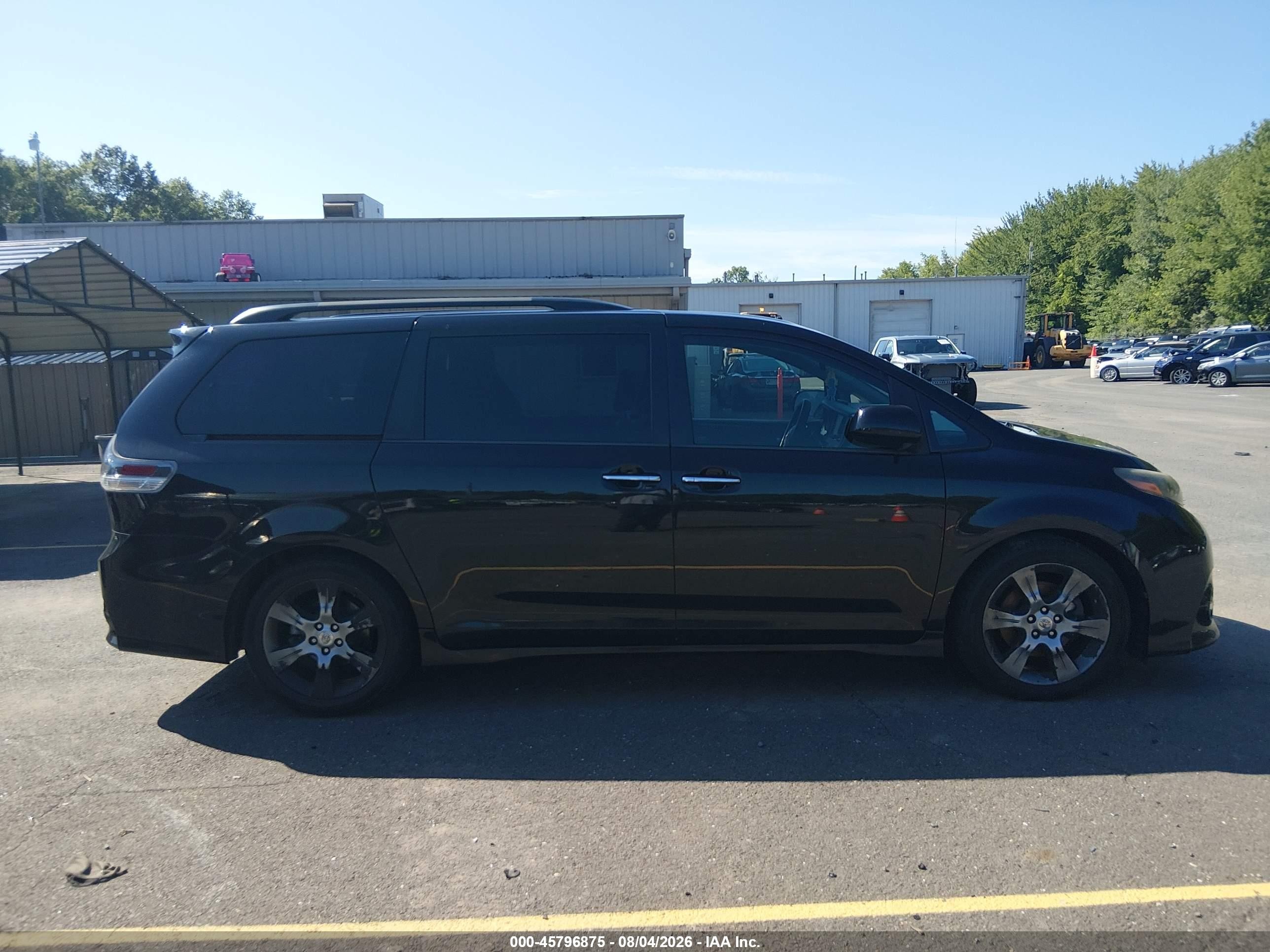 2015 Toyota Sienna Se 8 Passenger Black vin: 5TDXK3DC5FS543042