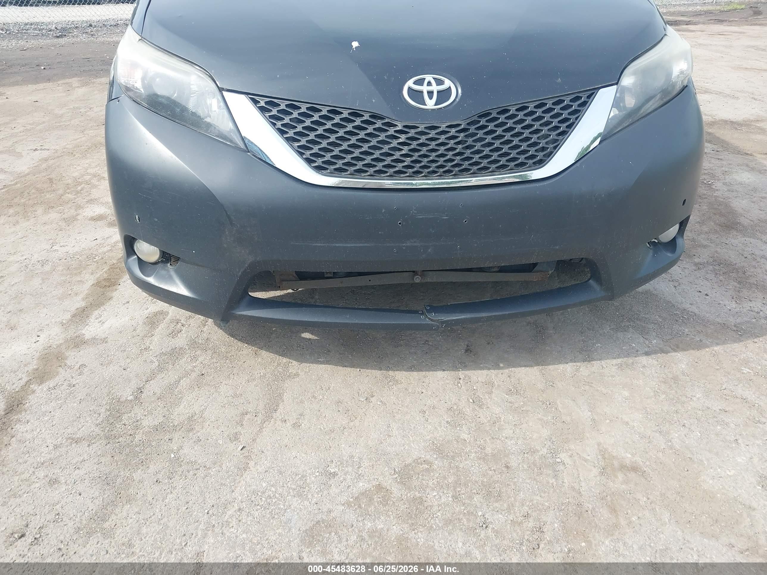 2014 Toyota Sienna Sport Black vin: 5TDXK3DC6ES422714