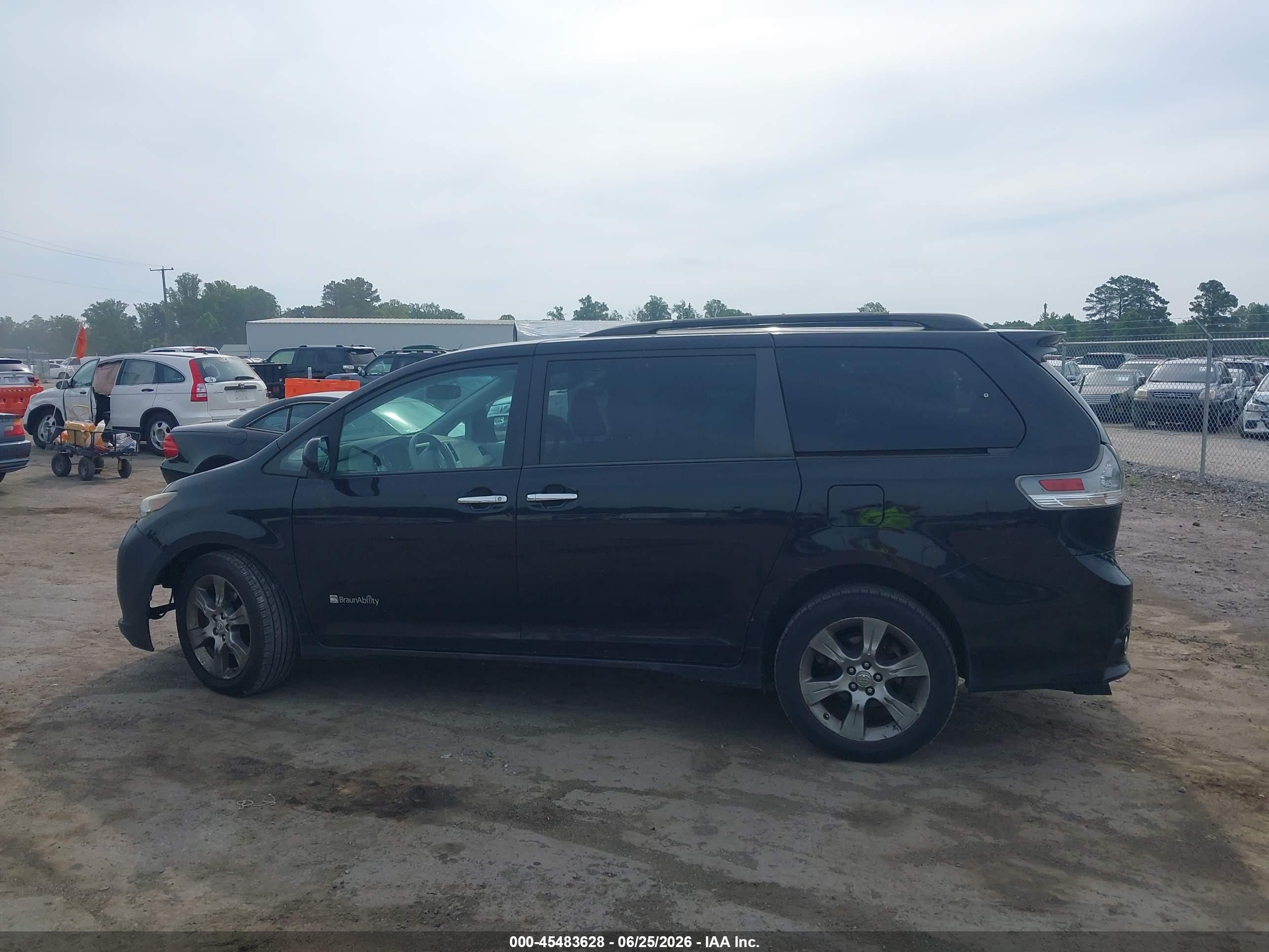 2014 Toyota Sienna Sport Black vin: 5TDXK3DC6ES422714