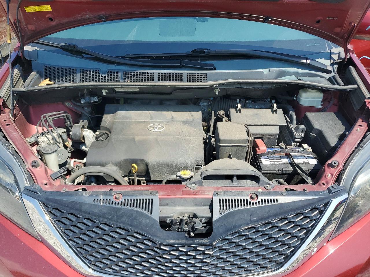 2014 Toyota Sienna Se Premium Red vin: 5TDXK3DC6ES442686