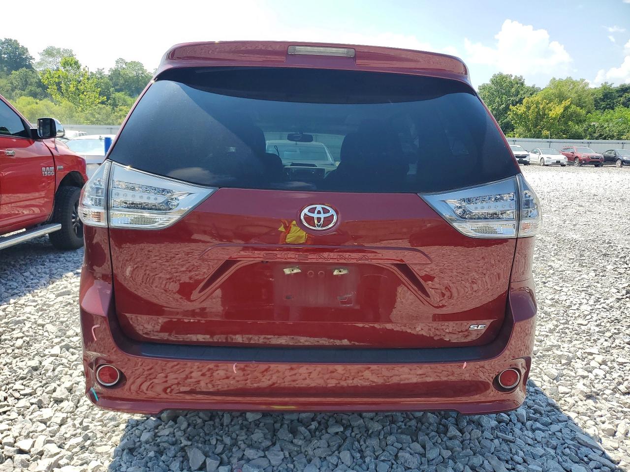 2014 Toyota Sienna Se Premium Red vin: 5TDXK3DC6ES442686