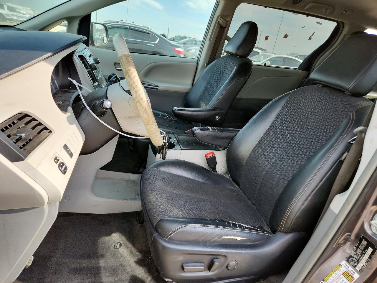 2014 Toyota Sienna Sport Серый vin: 5TDXK3DC6ES471590
