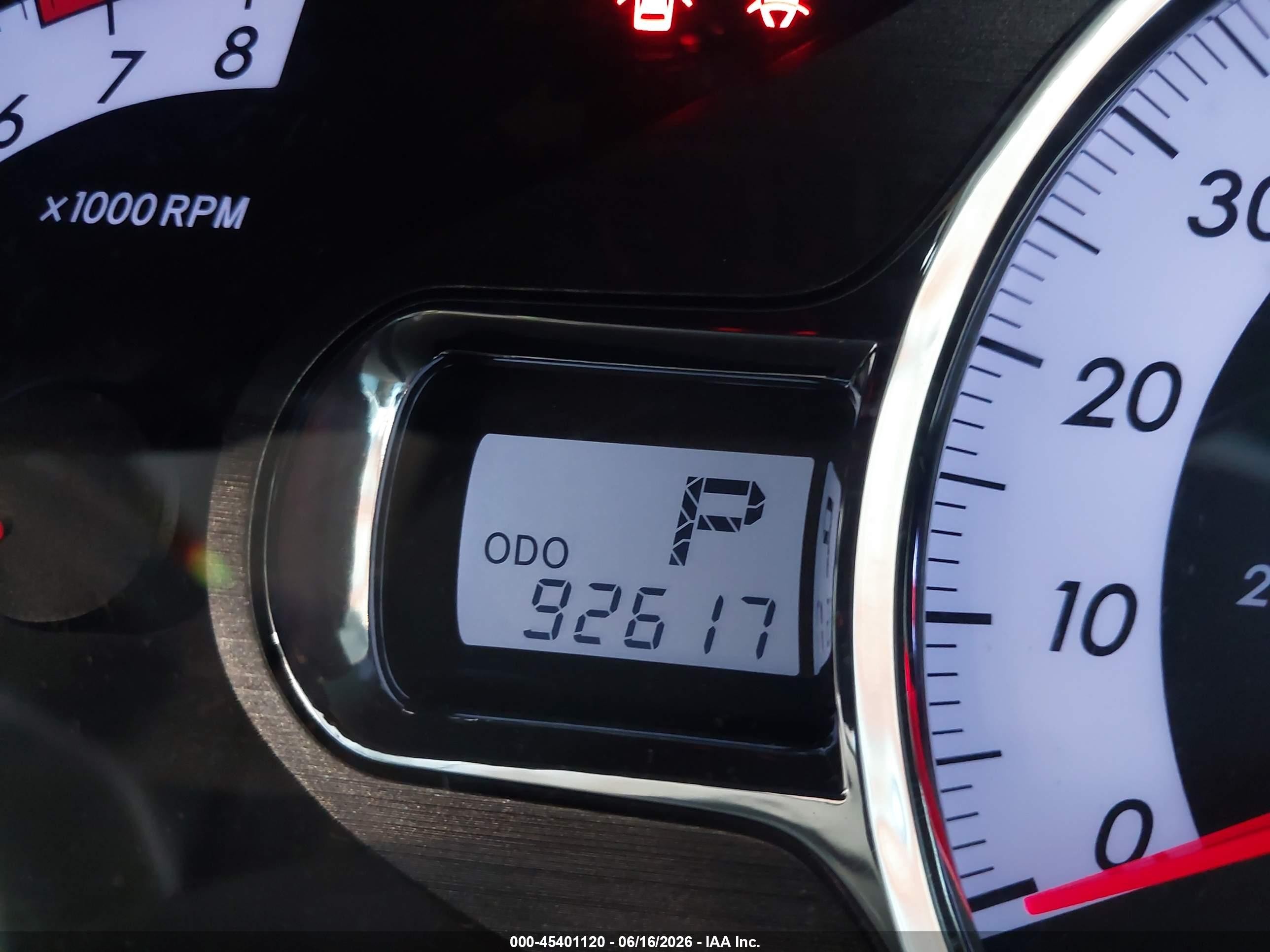 2014 Toyota Sienna Se 8 Passenger Silver vin: 5TDXK3DC6ES472481