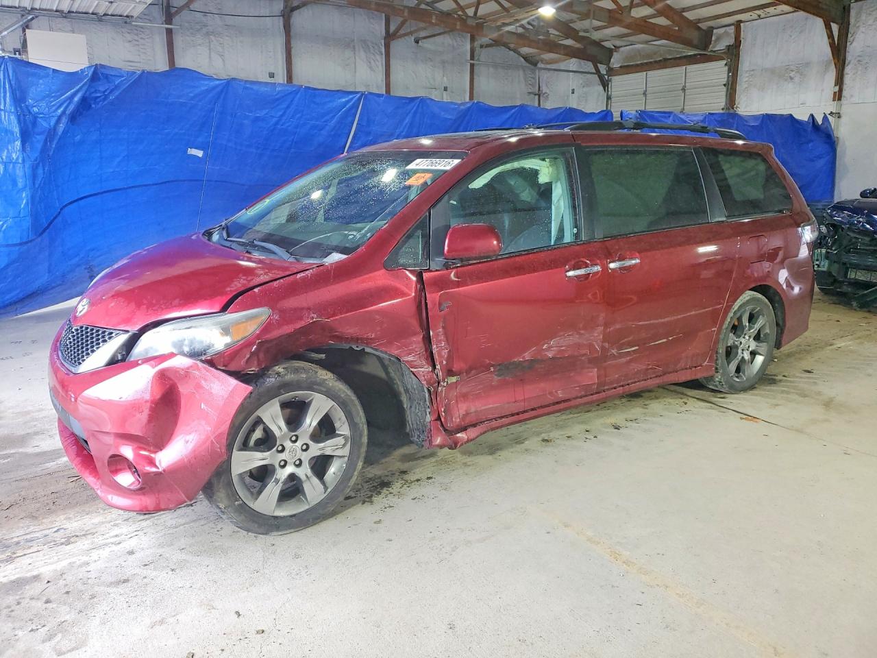 2014 Toyota Sienna Se 8-passenger Red vin: 5TDXK3DC6ES499339