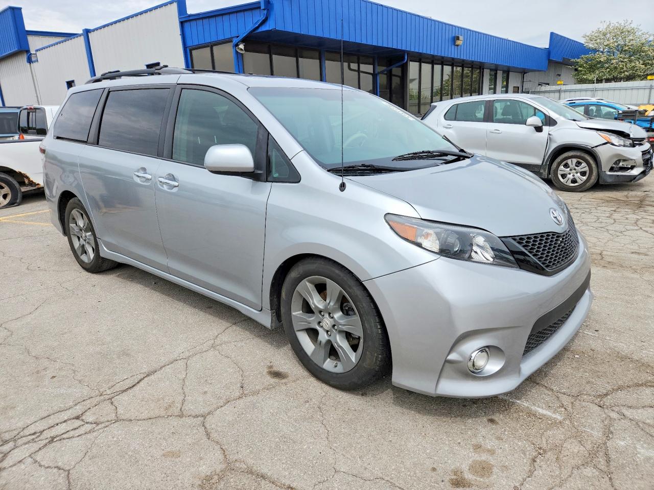 2014 Toyota Sienna Sport Silver vin: 5TDXK3DC6ES502773